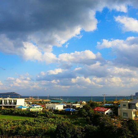 Dongdong Guesthouse Чеджудо Экстерьер фото