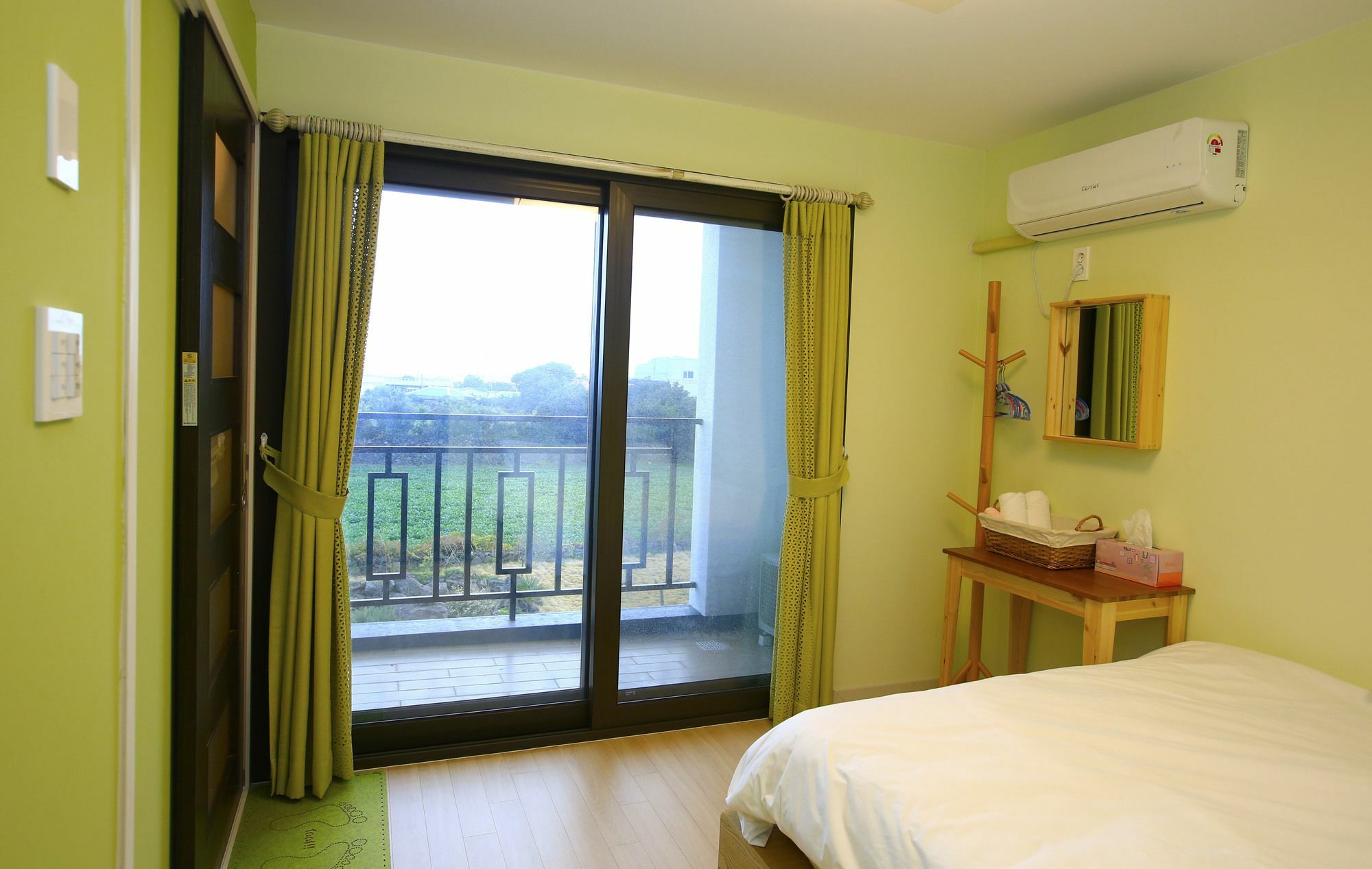 Dongdong Guesthouse Чеджудо Экстерьер фото